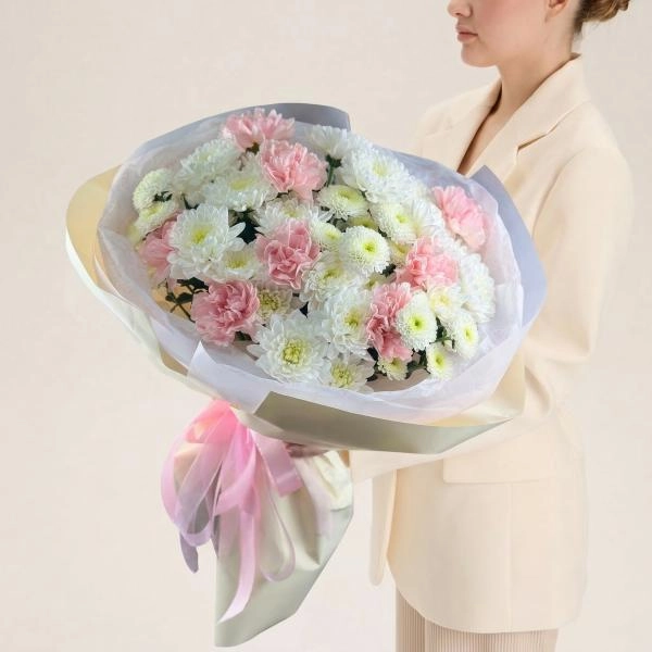 Трио букет с хризантемами и гвоздикой купить в Кургане