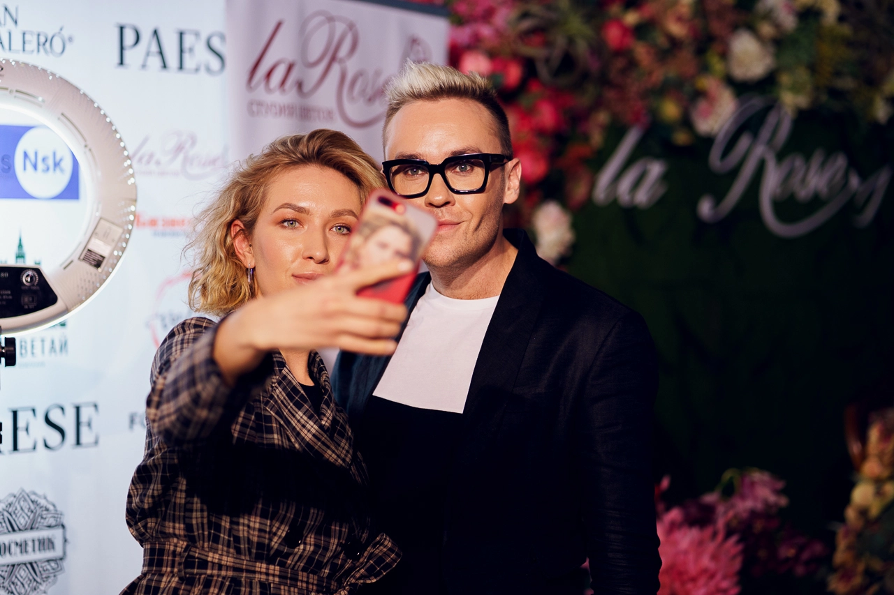 BEAUTY СОБЫТИЕ COLOURFLASH SHOW от косметического бренда PAESE 