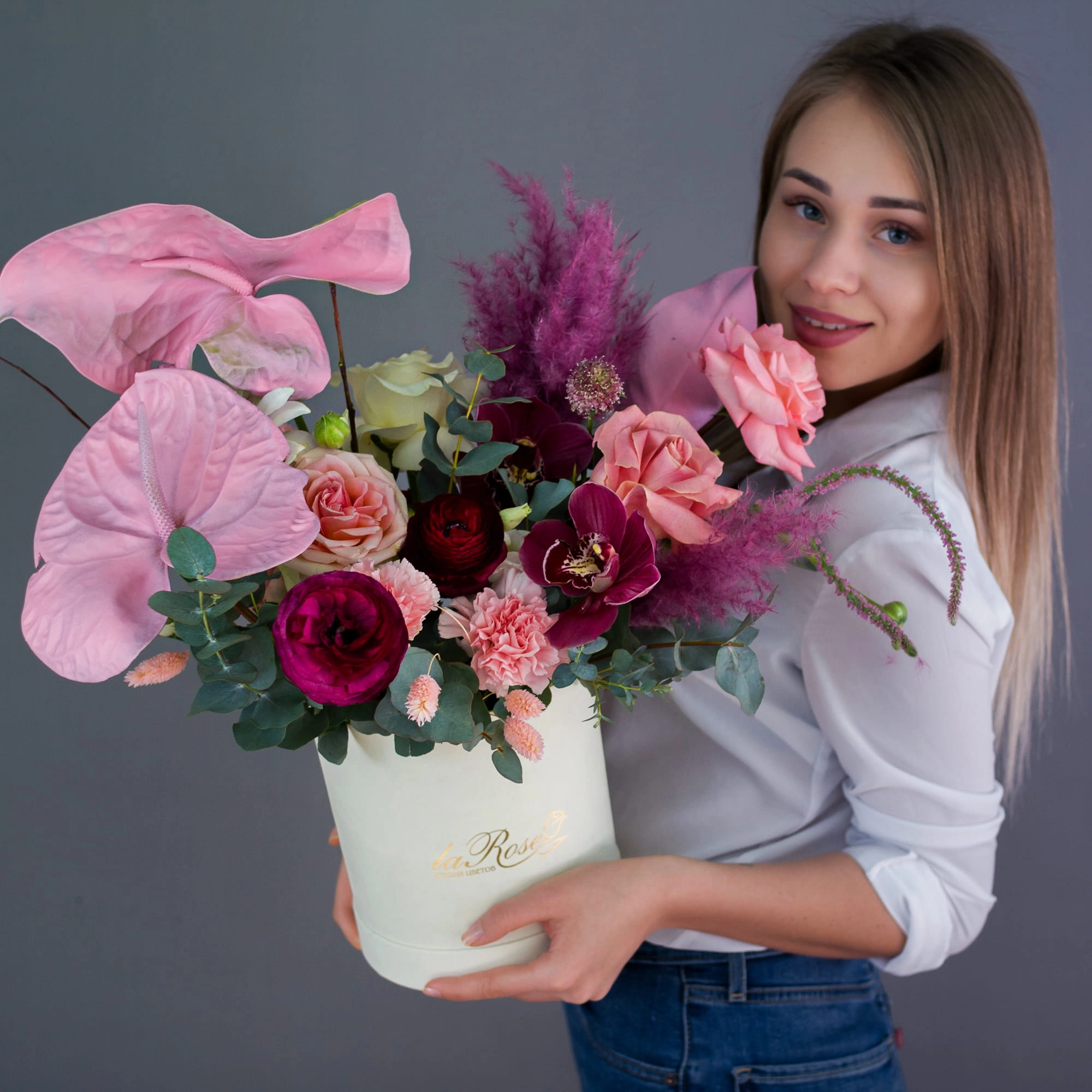 Новая коллекция букетов в шляпных коробках!