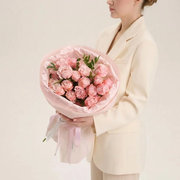 Букет Монобукет из кустовой розы Madam Bombastic, 5 шт купить в Кургане