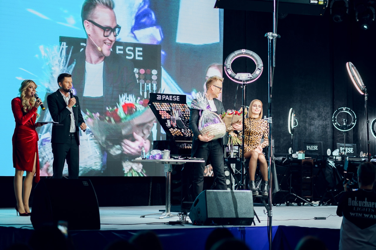 BEAUTY СОБЫТИЕ COLOURFLASH SHOW от косметического бренда PAESE 