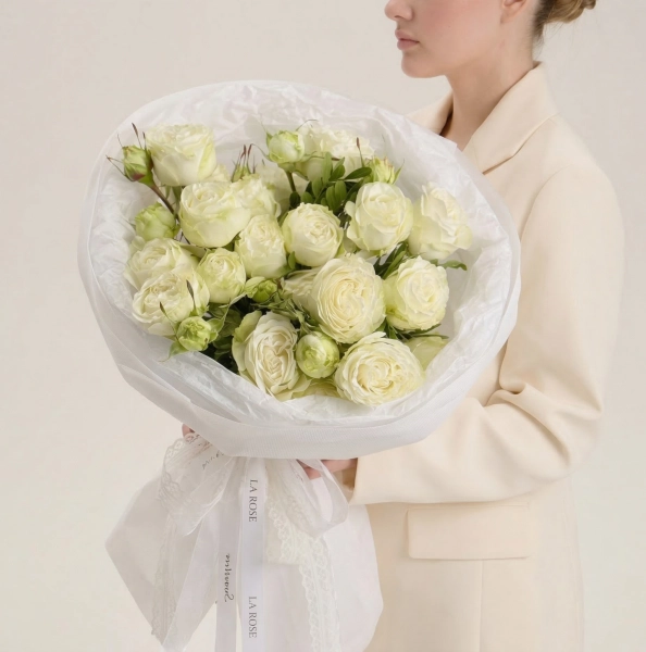 Монобукет из кустовой розы Dream, 5 шт купить в Кургане