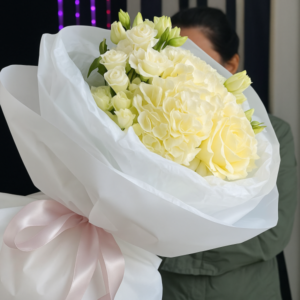 Букет Букет с гортензией и эустомой купить в Кургане