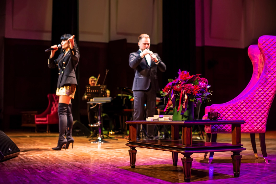 Поэтический вечер Солы_Моновой