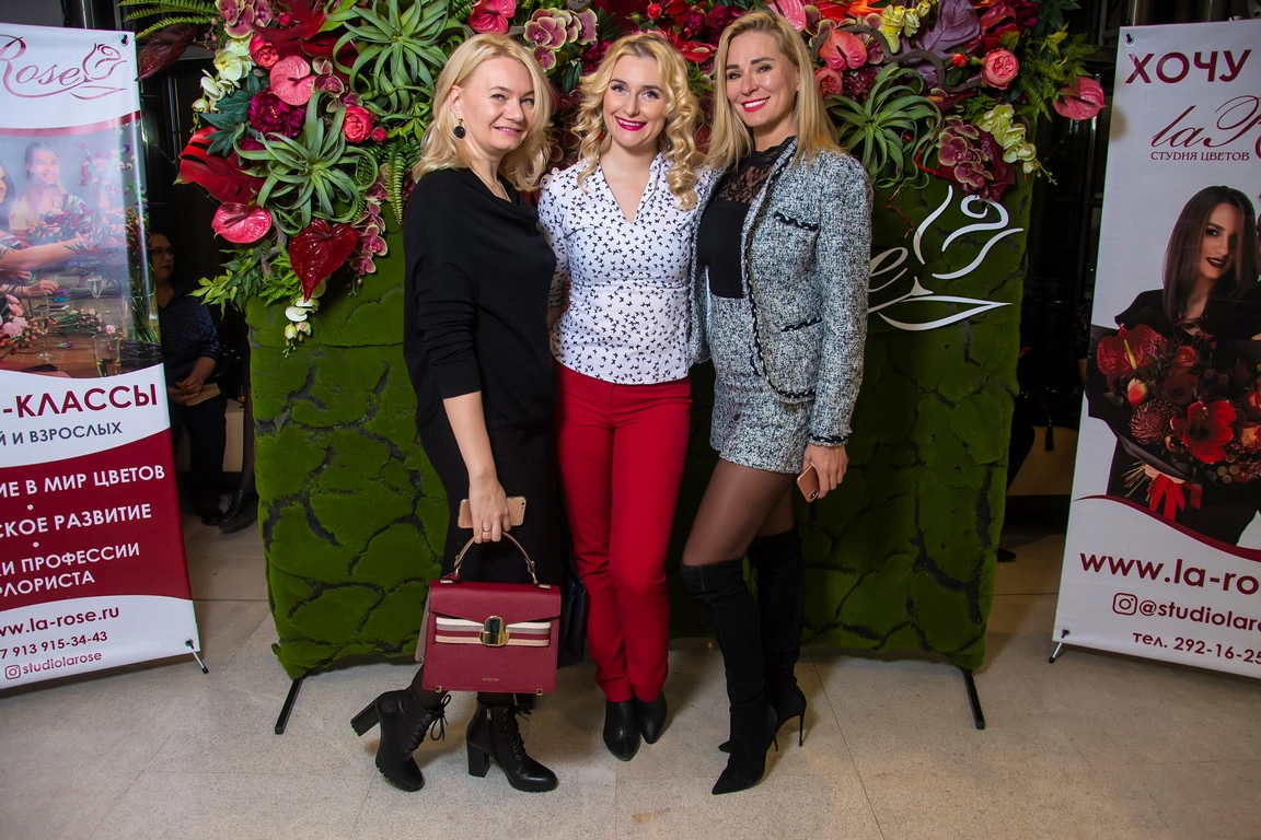 Поэтический вечер Солы_Моновой