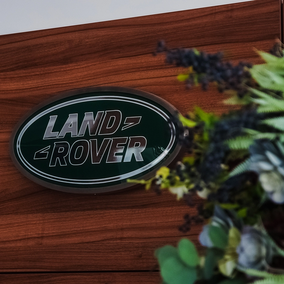 Открытие дилерского центра JAGUAR и LAND ROVER в Новосибирске.