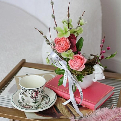 Пасхальная композиция с зайкой