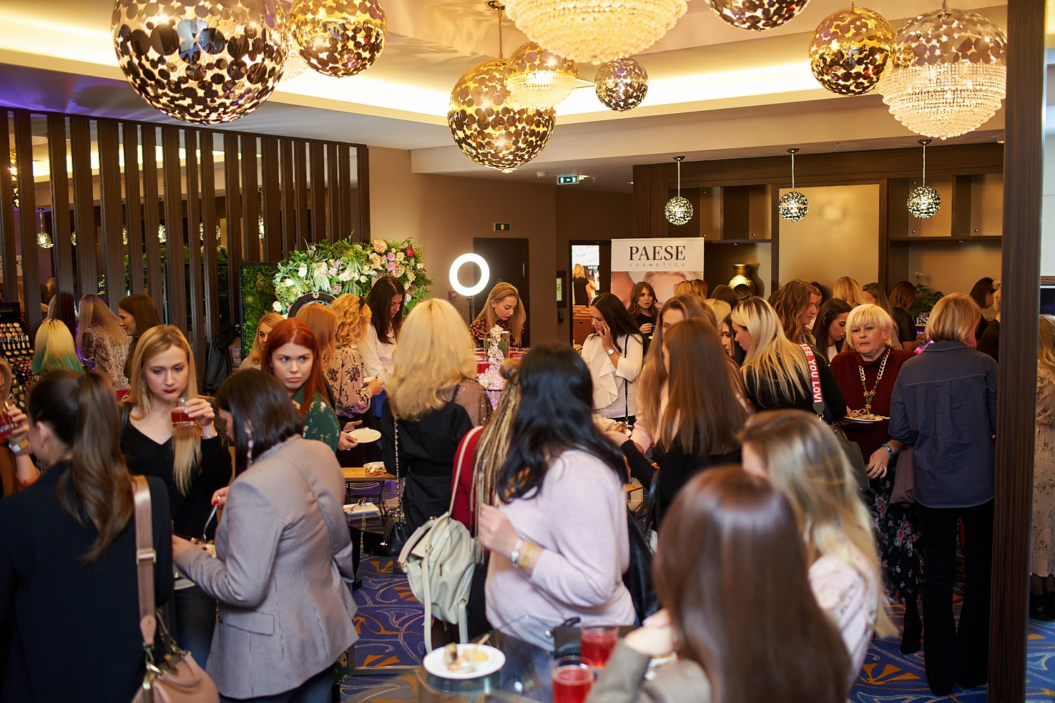 Мастер-класс культового визажиста Дениса Карташова