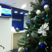 Новогоднее оформление для Газпромбанка
